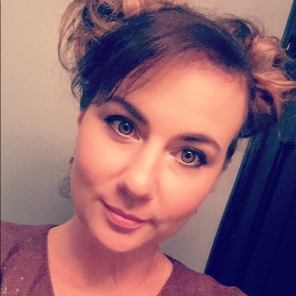 Meet your Posher, Carey - Picture 1 of 7